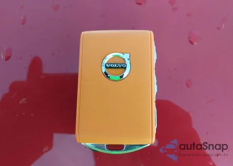 2024 Volvo Xc60 B5 Plus Dark Theme из США, поврежденный, VIN YV4L12RL0R1762204